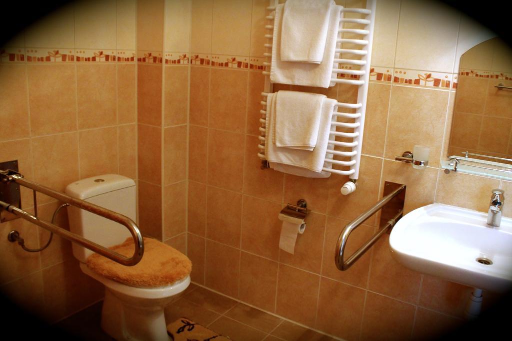 Parkowa - Noclegi Ze Sniadaniem Nowa Ruda Oda fotoğraf