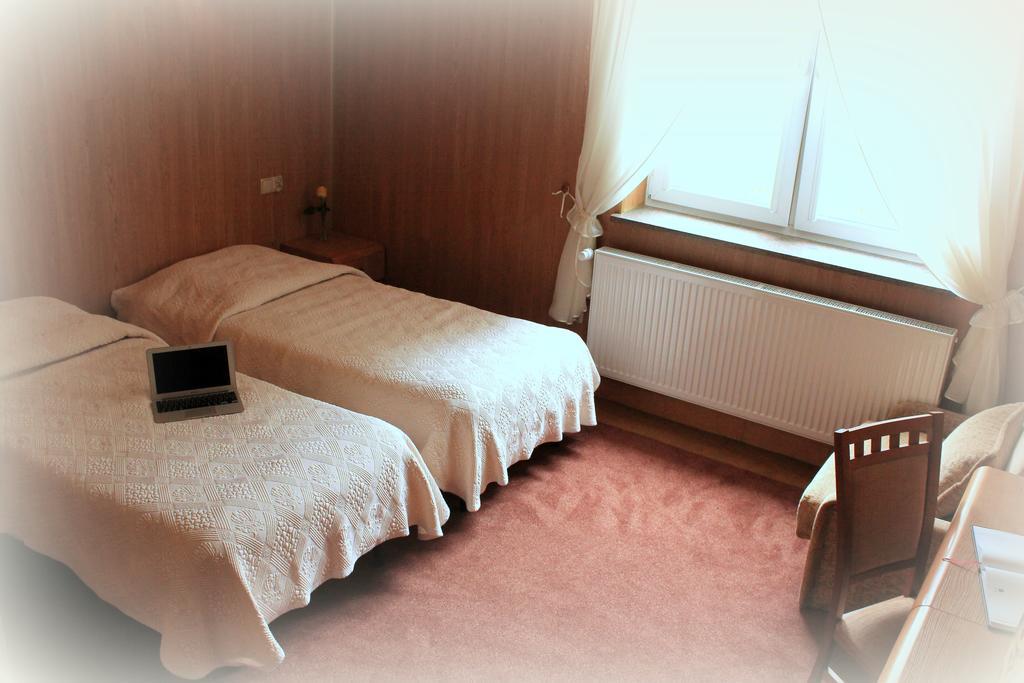 Parkowa - Noclegi Ze Sniadaniem Nowa Ruda Oda fotoğraf