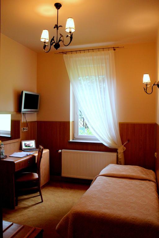 Parkowa - Noclegi Ze Sniadaniem Nowa Ruda Oda fotoğraf
