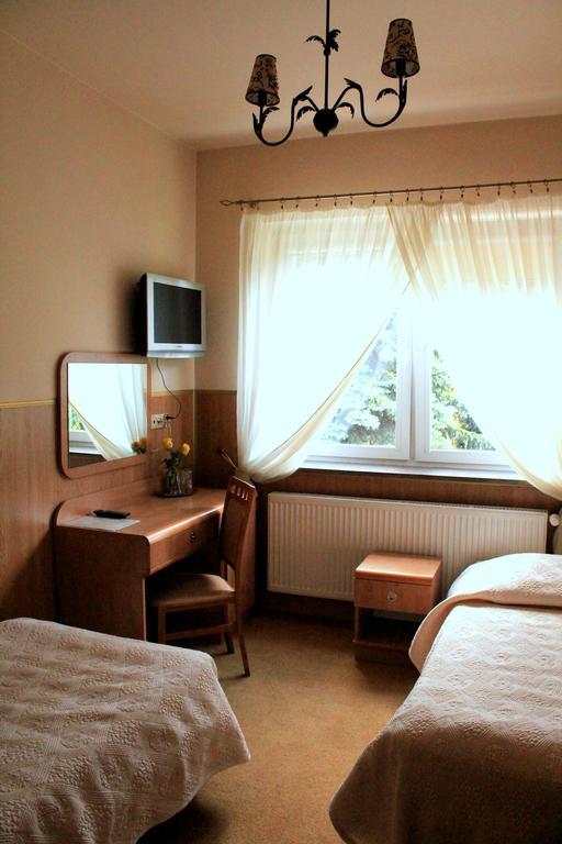 Parkowa - Noclegi Ze Sniadaniem Nowa Ruda Dış mekan fotoğraf